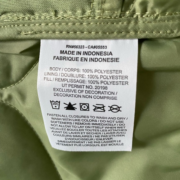 Nike Women's Oversized Quilted Green Medium NWT - Picture 7 of 9